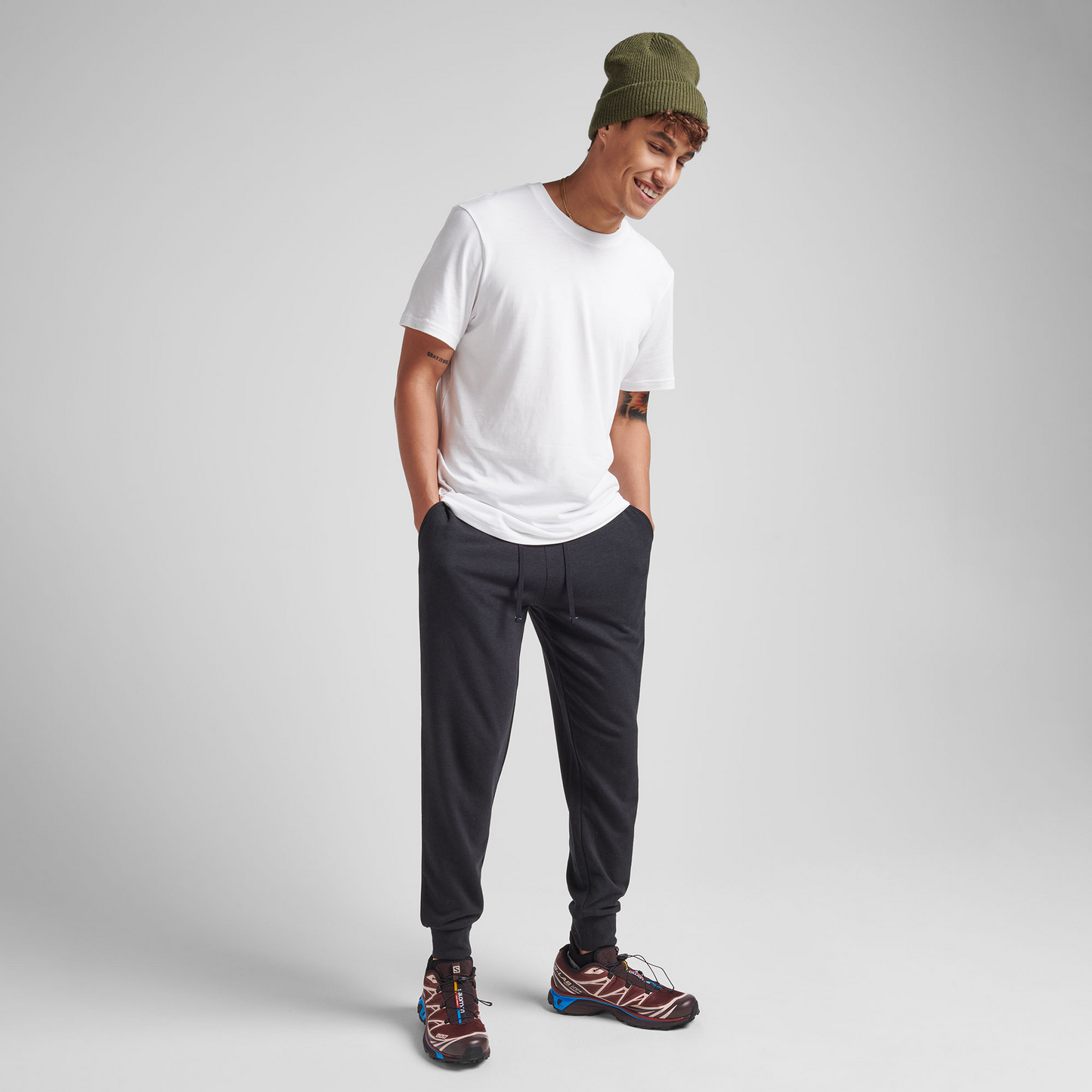 Stance Shelter Jogger Black |model