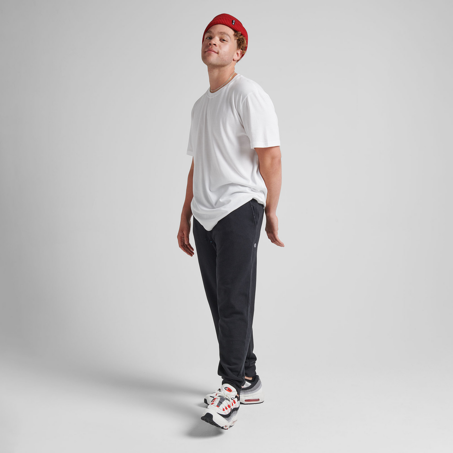 Stance Shelter Jogger Black |model