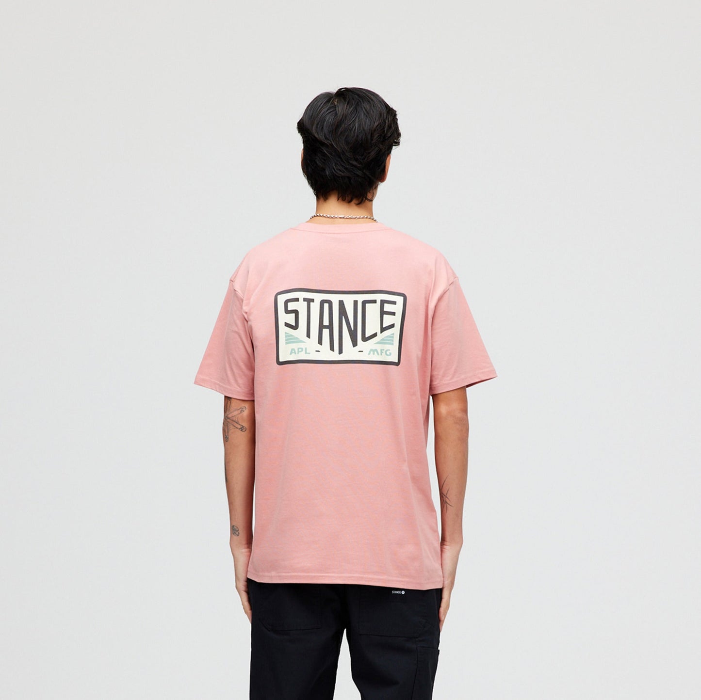 Stance Reserved T-Shirt Dusty Rose |model
